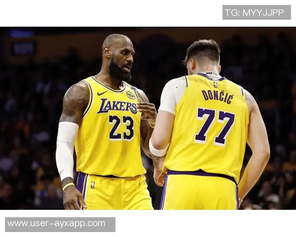 詹姆斯谈斯玛特大场面经验强调继续为卢卡树立榜样并学习