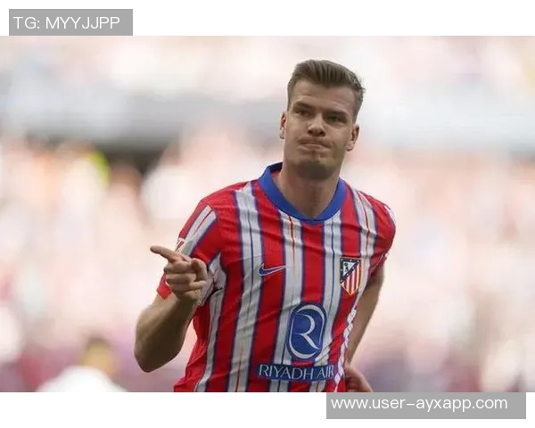 费内巴切瞄准世界级前锋莱万或瑟尔洛特成引援目标