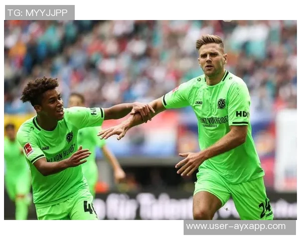 沙尔克04在德乙中表现出色卡里乌斯守门稳健15场比赛零封8次