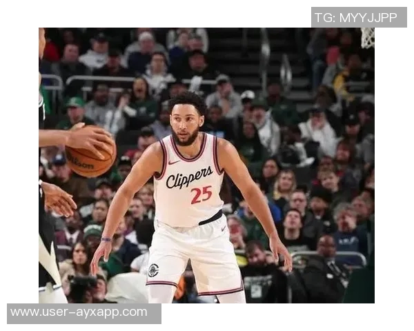 怀特三分表现出色助力球队胜利西蒙斯贡献巨大成关键球员