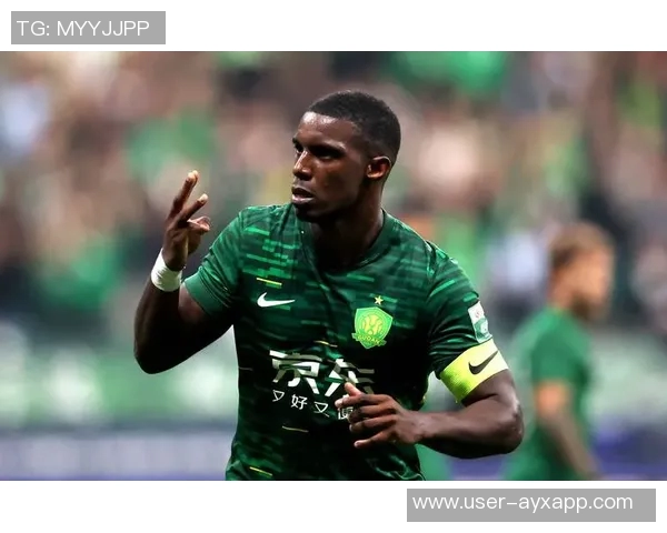 法比奥与马马杜马莱莱携手备战新赛季全力以赴训练中