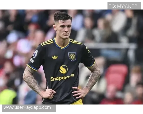 曼联冬窗考虑租借小贝林以增强中场实力多特表现不佳引发关注 曼联冬窗考虑租借小贝林以增强中场实力多特表现不佳引发关注